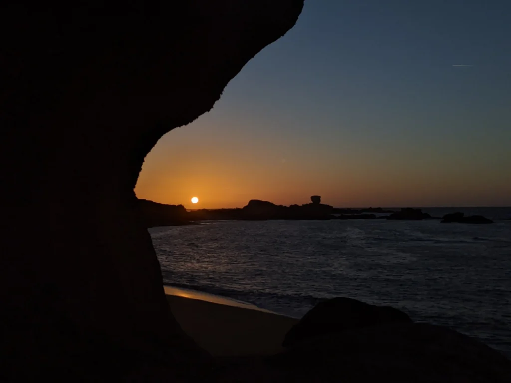 Sunset between the pink granite rocks